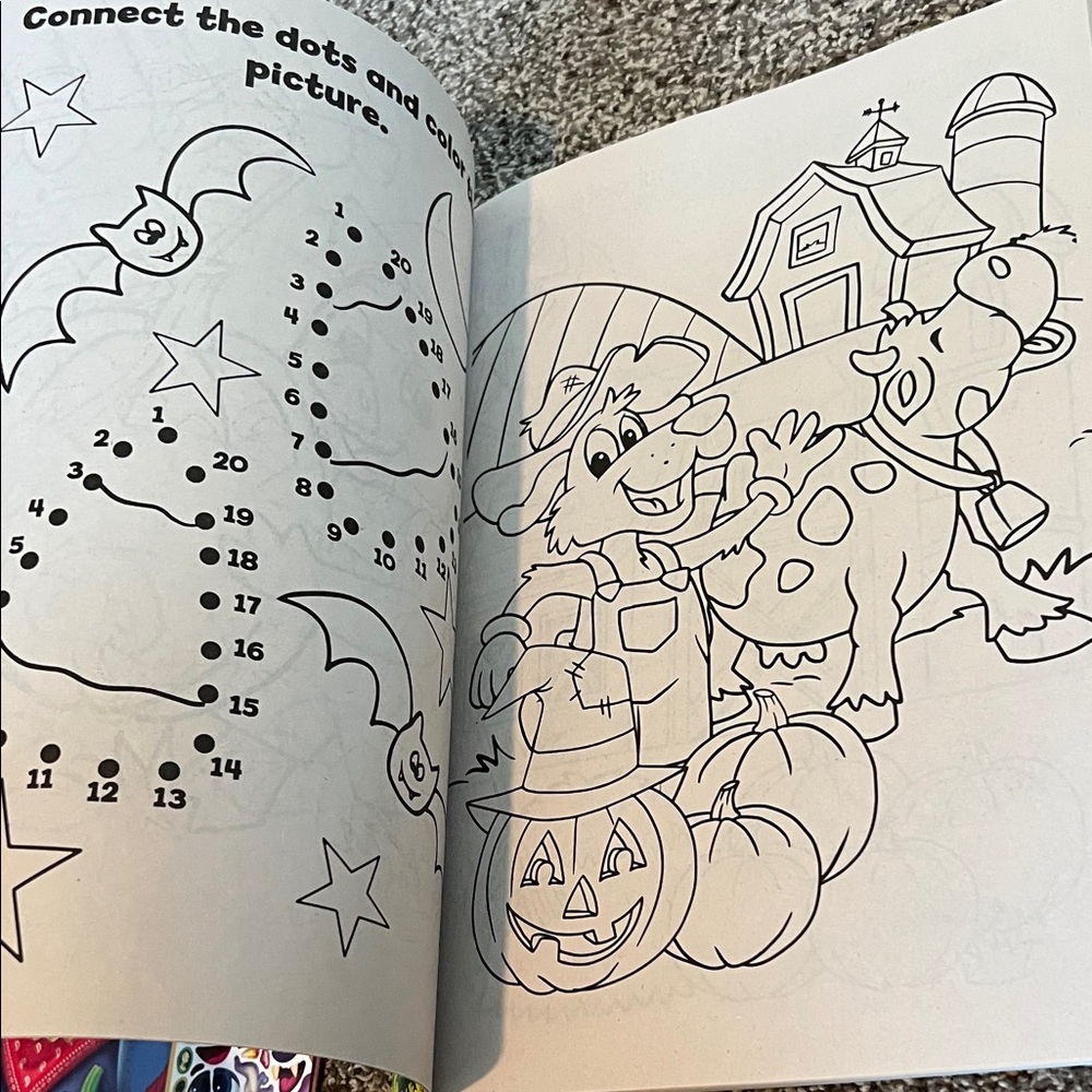 BNWT Halloween and Pumpkin Patch Activity/Coloring/Sticker Book Bundle! - Picture 10 of 11